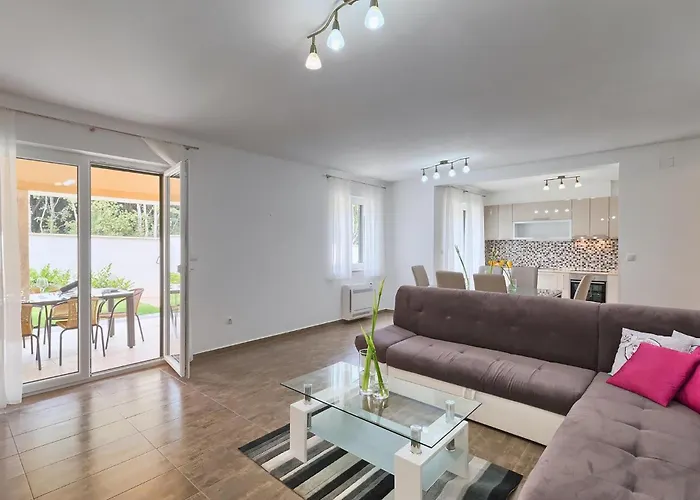 Будинок відпочинку Villa Vita Пула