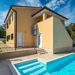 Villa Vita Будинок відпочинку